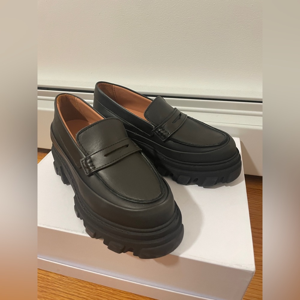 GANNI brand new coated leather loafers black size 6